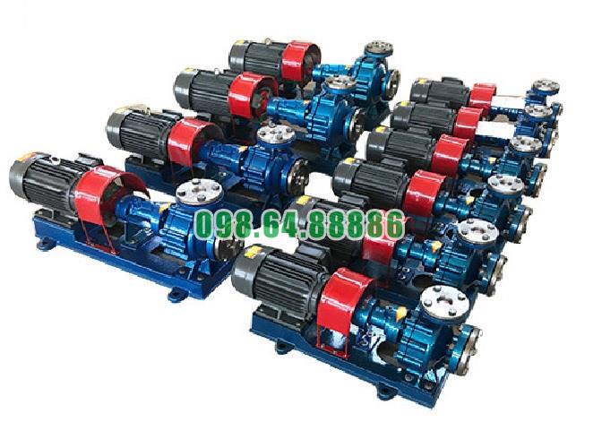 Bơm dầu truyền nhiệt trục ngang RY100-65-200A cột áp 44 m, lưu lượng 94 m3/h, công suất 22 kW